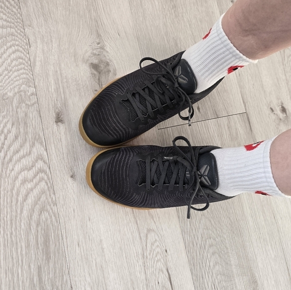 Nike | Kobe Mentality 2 'Komodo' gray black sporty low-top sneakers | WMS 7 - Picture 3 of 12